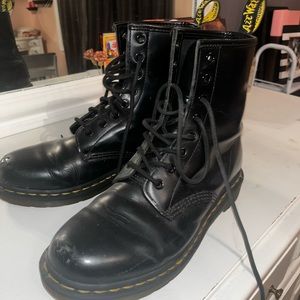 Women’s 1460 leather Doc Martens